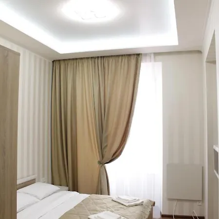 Stephanie Apartament At Staroyevreysʹka Street Apartment